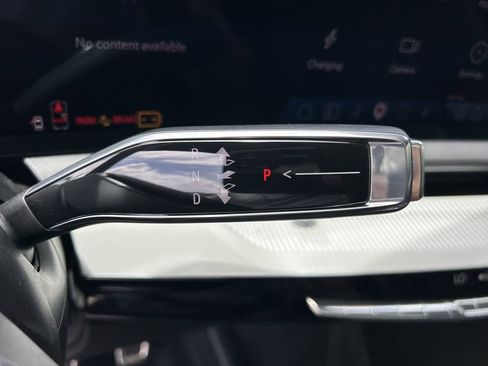 New 2026 Cadillac Optiq Luxury 1 image 27