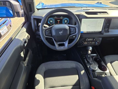 New 2025 Ford Bronco 4-Door AWD/4WD image 7