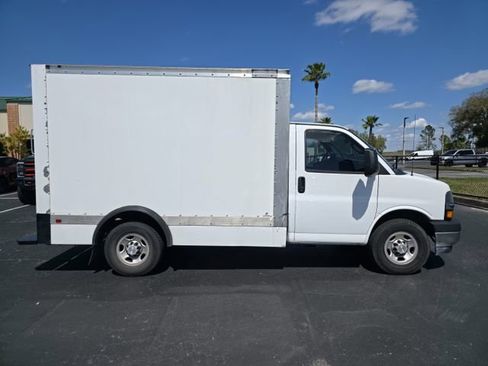 Used 2023 Chevrolet Express 3500 Work Van w/ Power Convenience Package image 4
