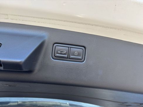 Used 2025 Hyundai Santa Fe SEL image 23