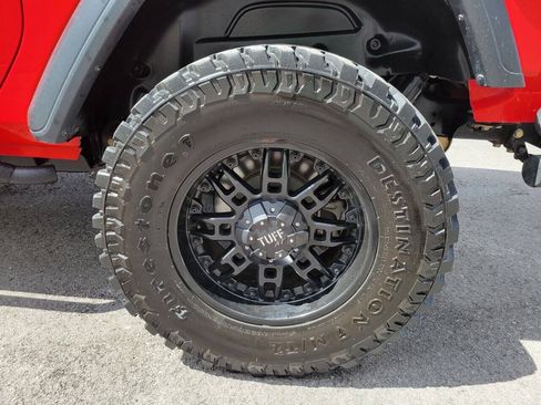 Used 2018 Jeep Wrangler Sport AWD/4WD image 13