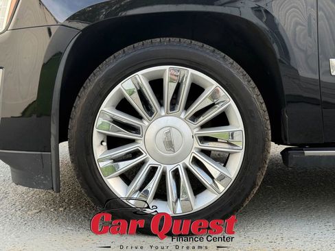 Used 2015 Cadillac Escalade ESV Platinum image 28