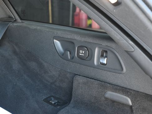 Used 2017 Mercedes-Benz E 400 4MATIC Wagon image 30
