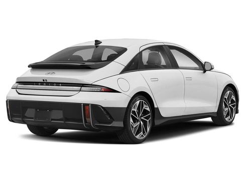 Used 2024 Hyundai Ioniq 6 SEL RWD image 2