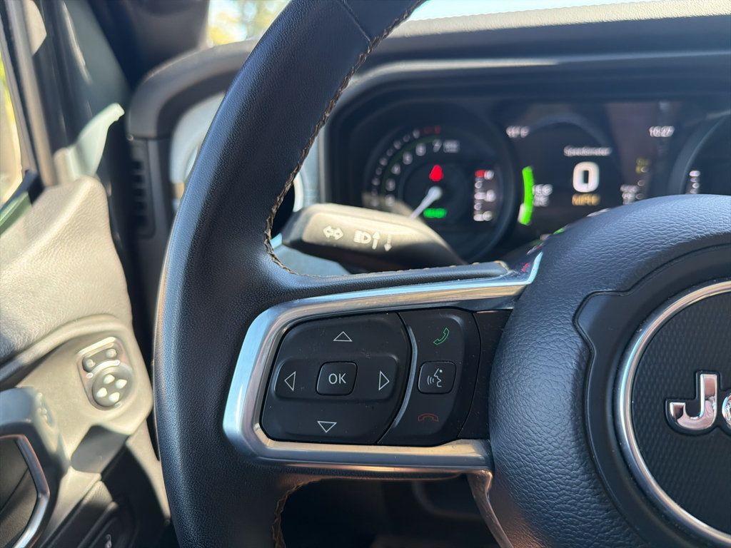 Used 2024 Jeep Wrangler Unlimited Sahara AWD/4WD image 32