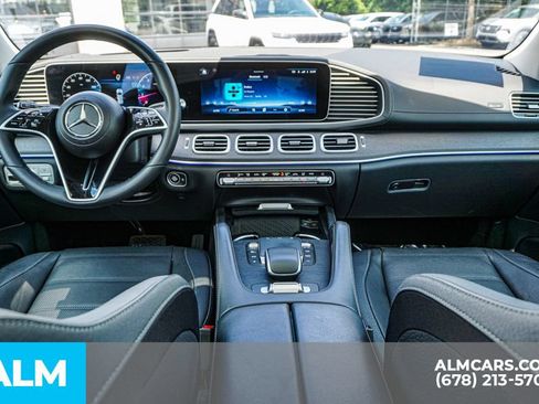 Used 2024 Mercedes-Benz GLS 450 4MATIC image 28