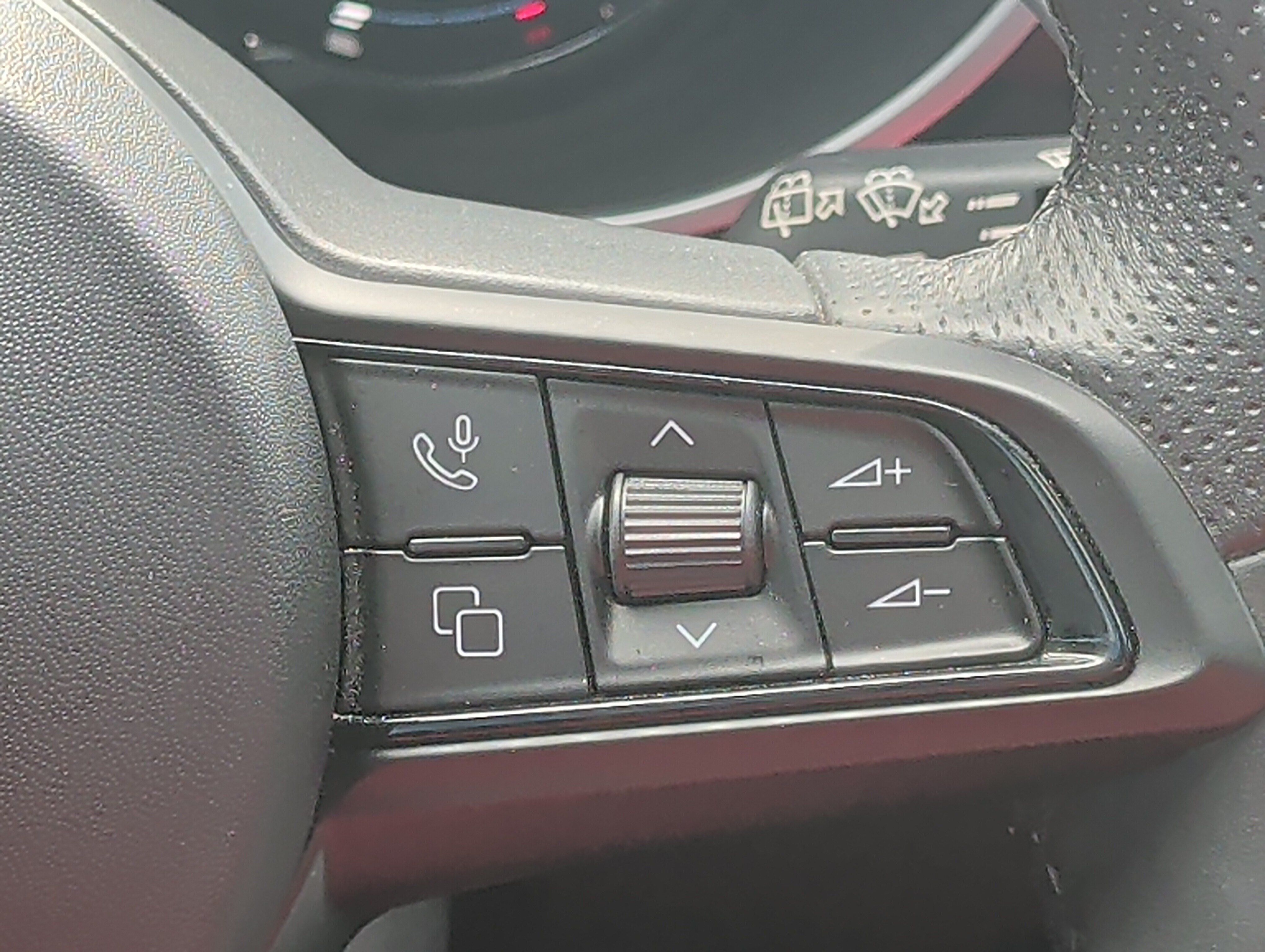 Used 2024 Alfa Romeo Stelvio Veloce AWD/4WD image 30