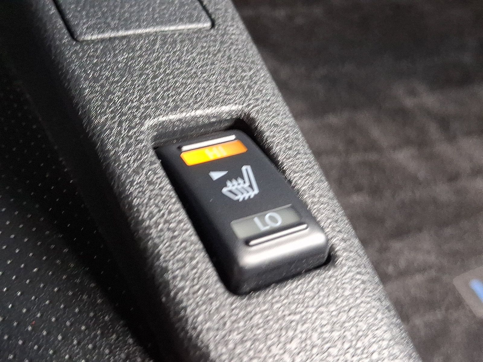 Used 2015 Nissan Leaf S FWD image 23