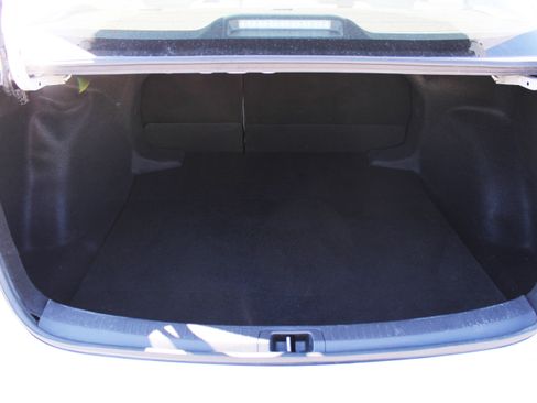 Used 2025 Toyota Corolla LE image 6