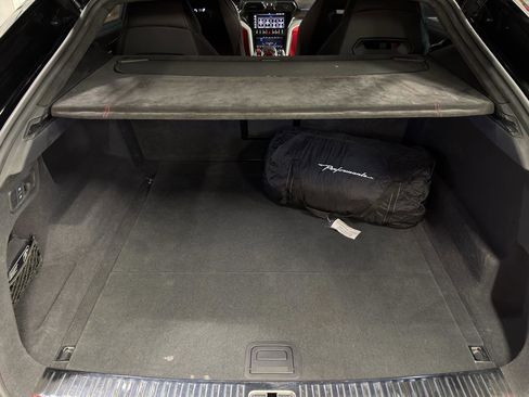 Used 2020 Lamborghini Urus image 24