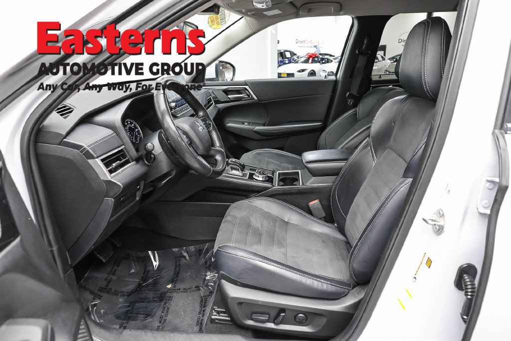 Used 2024 Mitsubishi Outlander SE AWD/4WD image 15