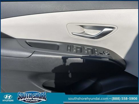Certified 2023 Hyundai Tucson SEL AWD/4WD image 17