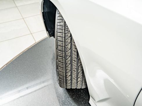 Used 2025 BMW 330i xDrive Sedan w/ M Sport Package AWD/4WD image 44