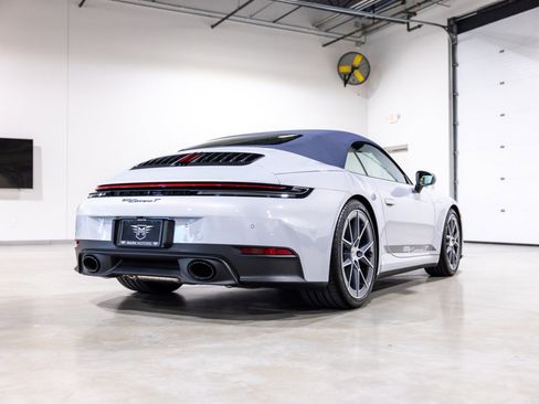 Used 2026 Porsche 911 Carrera T RWD image 4