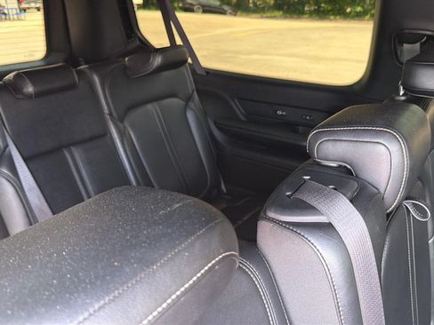 Used 2024 Jeep Wagoneer L Series II w/ Flexible Seating Group AWD/4WD image 33