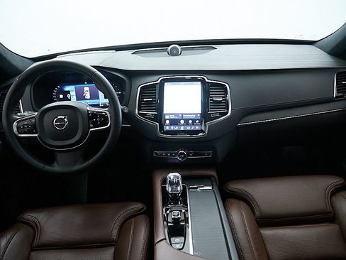 Used 2023 Volvo XC90 T8 Ultimate w/ Lounge Package AWD/4WD image 26
