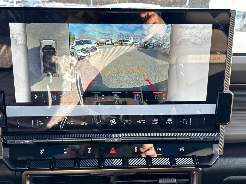 New 2024 GMC Hummer EV 2X w/ Extreme Off-Road Package AWD/4WD image 12