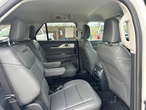 New 2026 Ford Explorer Active image 4