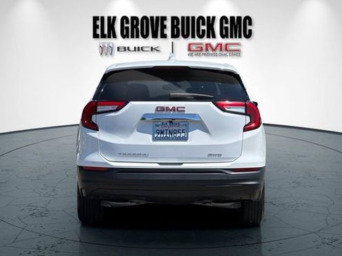 Used 2024 GMC Terrain SLE AWD/4WD image 5