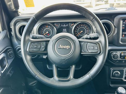 Used 2022 Jeep Wrangler Unlimited Sport image 11