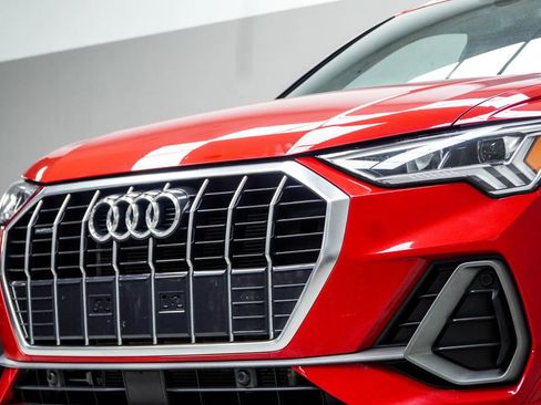 Used 2025 Audi Q3 2.0T Premium AWD/4WD image 2