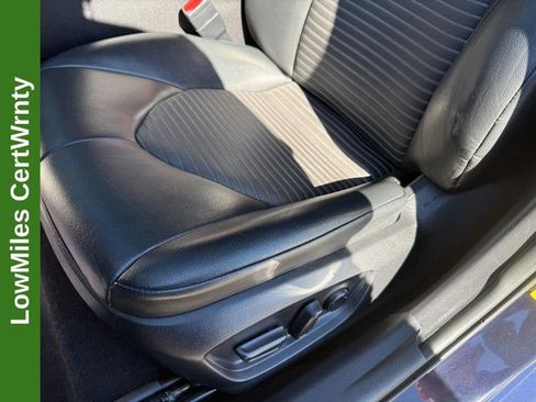 Used 2022 Toyota Camry SE w/ Carpet Mat Package (TMS) FWD image 17