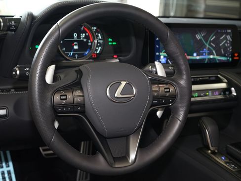 Used 2024 Lexus LC 500 Convertible w/ Touring Package RWD image 12