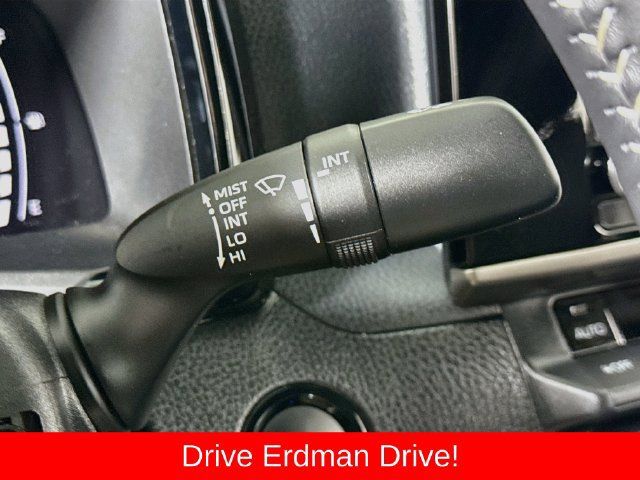 Used 2026 Toyota Camry SE FWD image 16