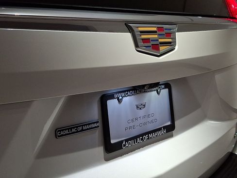 Certified 2023 Cadillac Escalade Premium Luxury AWD/4WD image 34