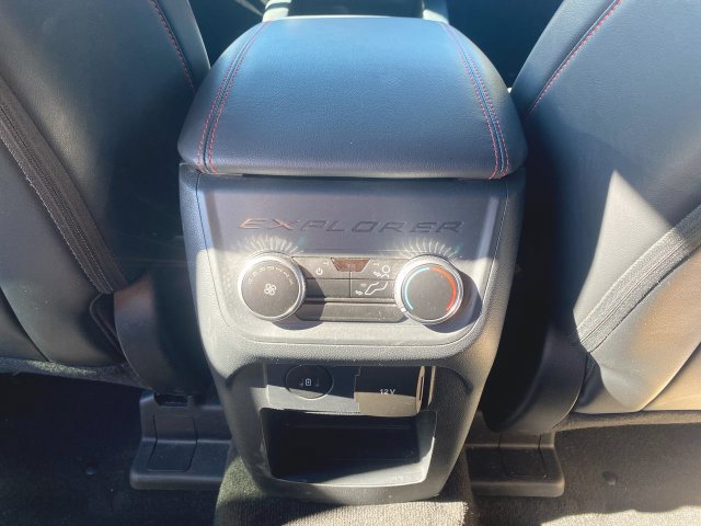 Used 2025 Ford Explorer ST-Line w/ ST-Line Street Pack AWD/4WD image 21
