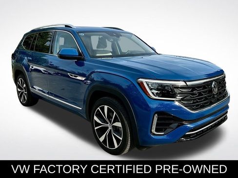 Certified 2025 Volkswagen Atlas SEL Premium R-Line image 3