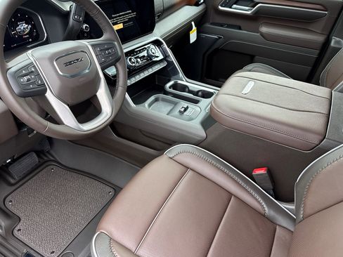 New 2026 GMC Sierra 2500 Denali w/ Denali Reserve Package image 11