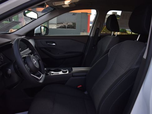 Used 2023 Nissan Rogue SV AWD/4WD image 15