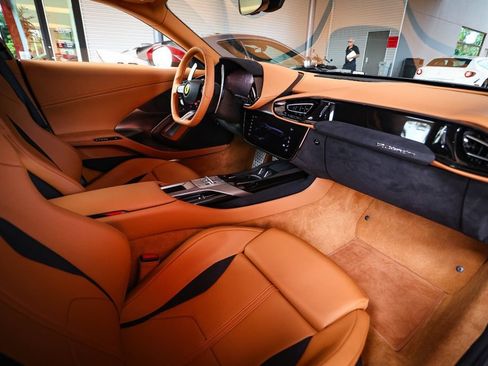 Certified 2025 Ferrari 12Cilindri RWD image 45