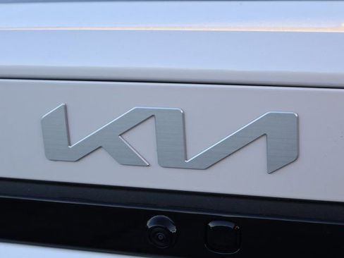 New 2025 Kia K4 LXS image 17