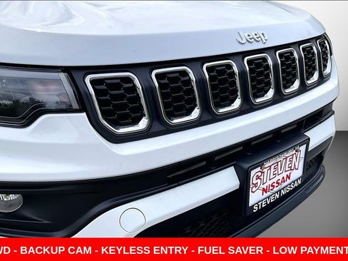 Used 2024 Jeep Compass Latitude AWD/4WD image 31