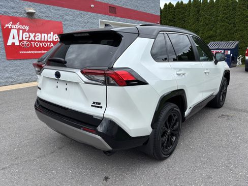 Used 2024 Toyota RAV4 XSE w/ Weather Package AWD/4WD image 3