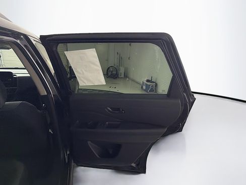 Used 2025 Nissan Pathfinder SV AWD/4WD image 31