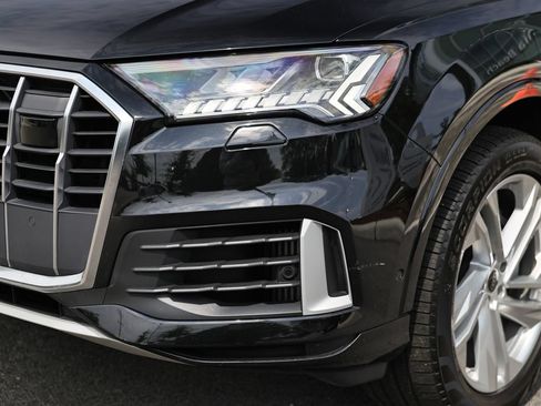 Used 2023 Audi Q7 3.0T Premium Plus w/ Premium Plus Package AWD/4WD image 12