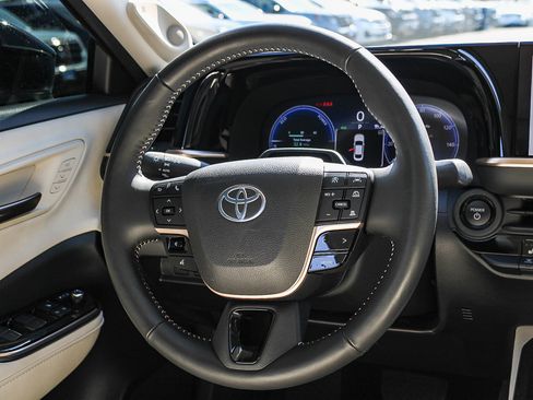 Used 2026 Toyota Crown w/ Advanced Technology Package AWD/4WD image 17
