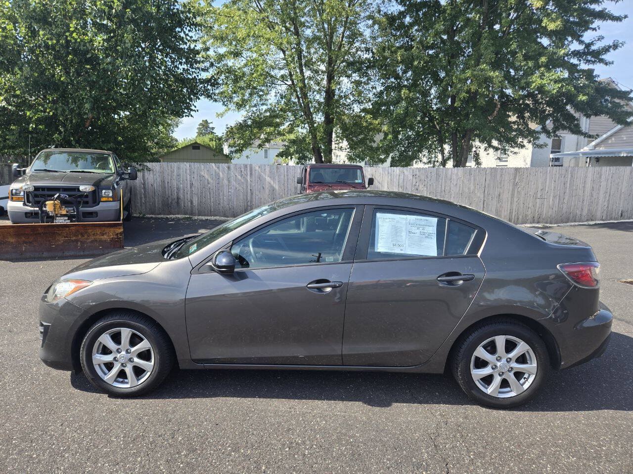 Used 2010 MAZDA MAZDA3 i Touring FWD image 9