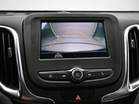 Used 2021 Chevrolet Equinox LT AWD/4WD image 17