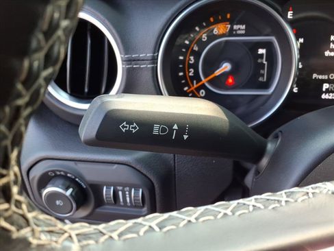 Used 2021 Jeep Wrangler Unlimited Sahara w/ Cold Weather Group AWD/4WD image 18