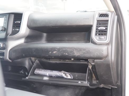 Used 2019 RAM 3500 Tradesman w/ Chrome Appearance Group image 10