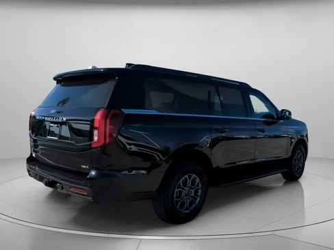 New 2026 Ford Expedition Max Active RWD image 31