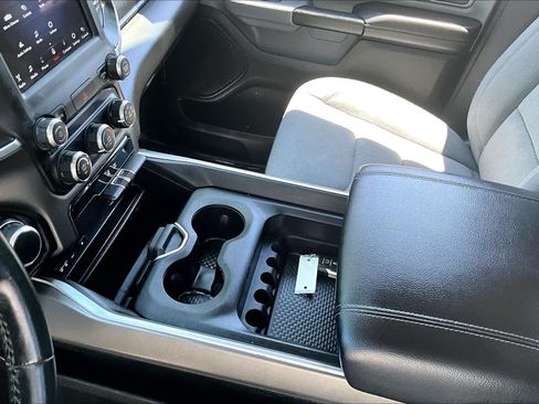 Used 2019 RAM 1500 Big Horn AWD/4WD image 16