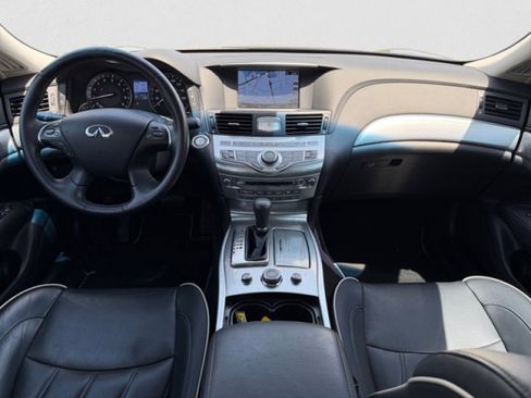 Used 2019 INFINITI Q70 Luxe RWD image 13