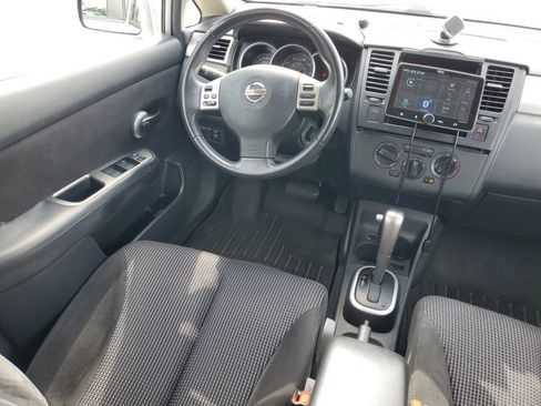 Used 2010 Nissan Versa Hatchback w/ Premium Pkg FWD image 12