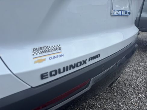 Used 2026 Chevrolet Equinox RS AWD/4WD image 7