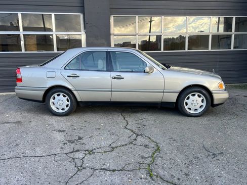 Used 1997 Mercedes-Benz C 280 Sedan image 7